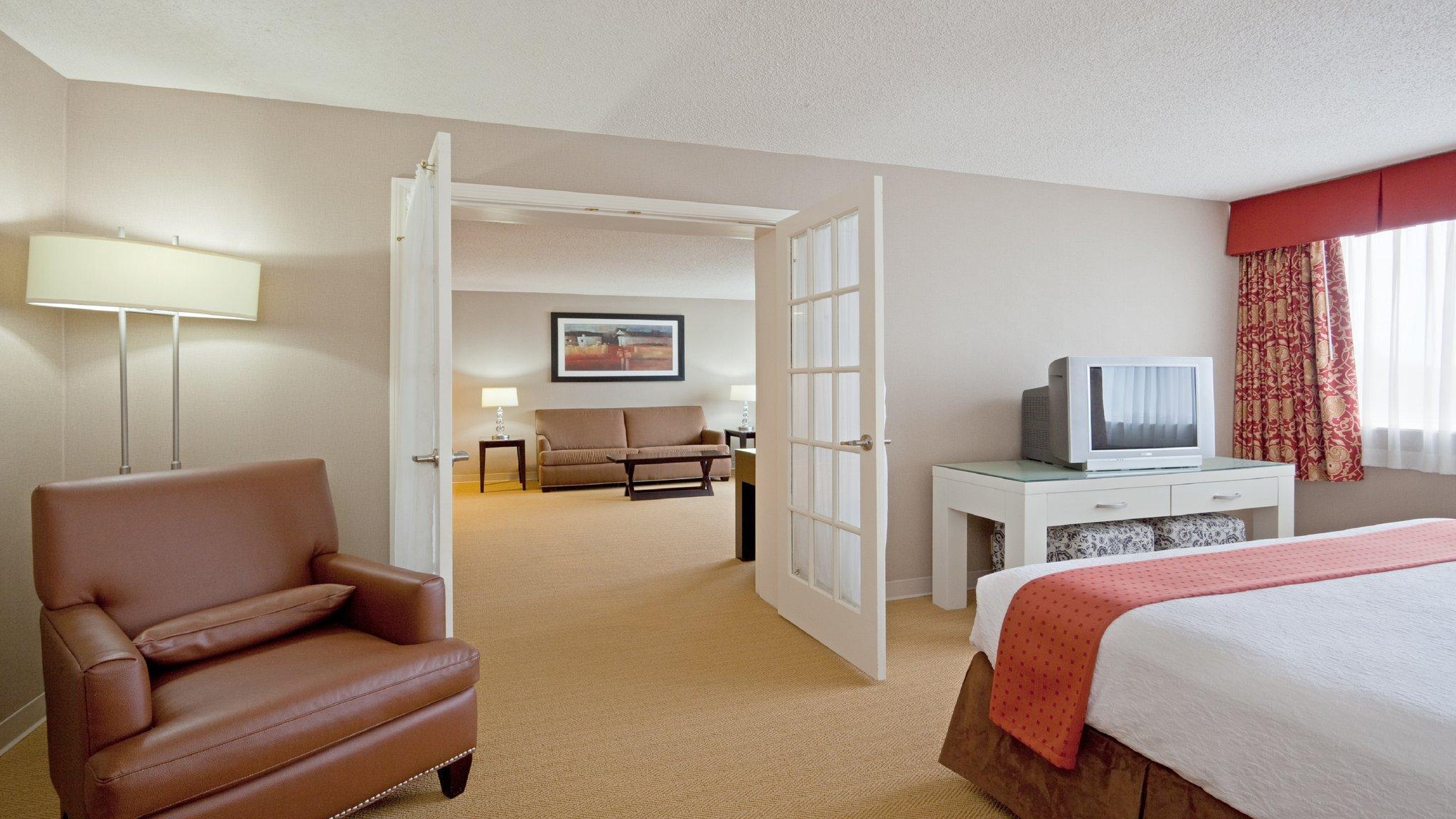 Holiday Inn & Suites Marlborough, An Ihg Hotel Екстер'єр фото