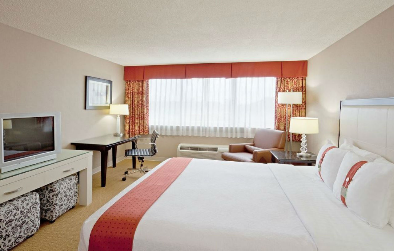 Holiday Inn & Suites Marlborough, An Ihg Hotel Екстер'єр фото